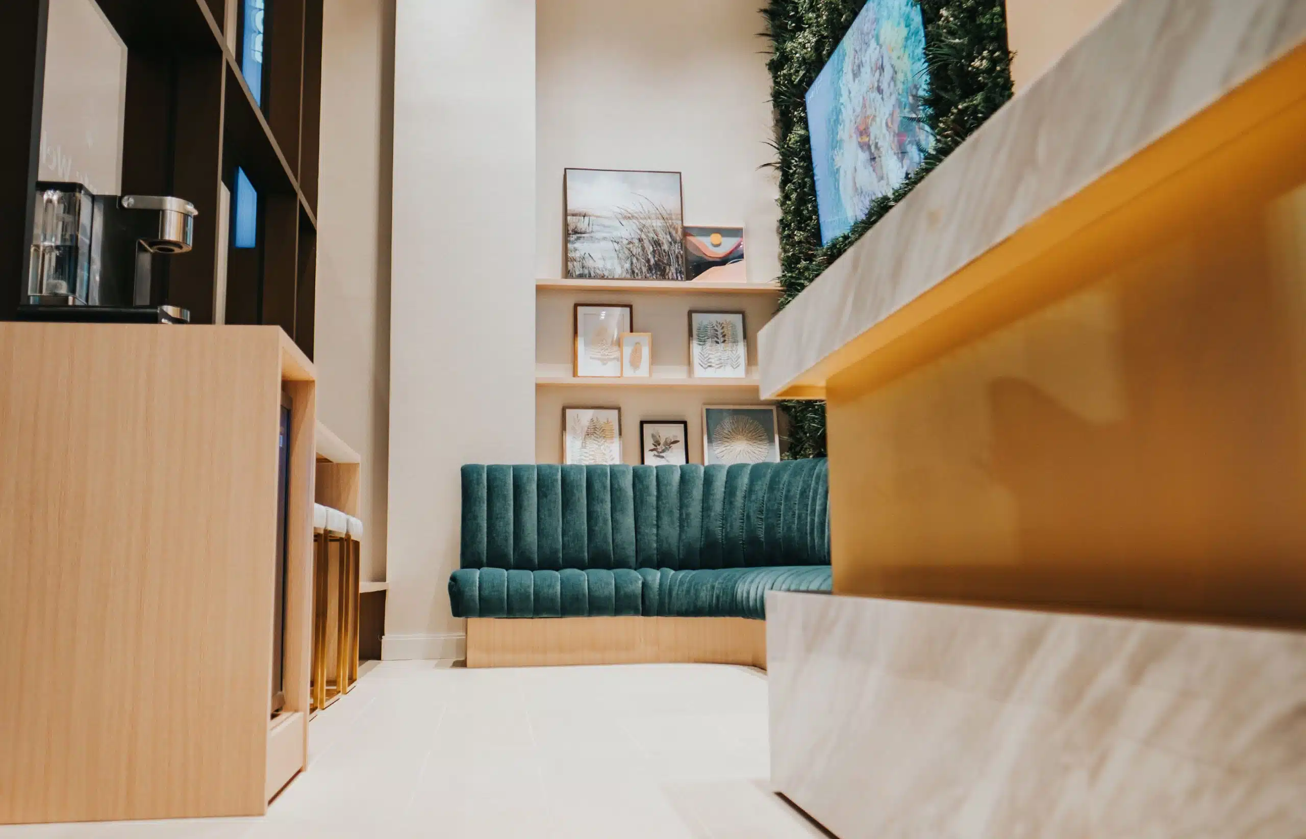 The Dental Lounge dental care