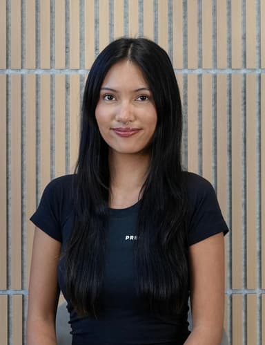 Andrea Ignacio photo